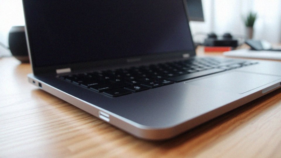 Jakie są lokalizacje mikrofonu w laptopie?